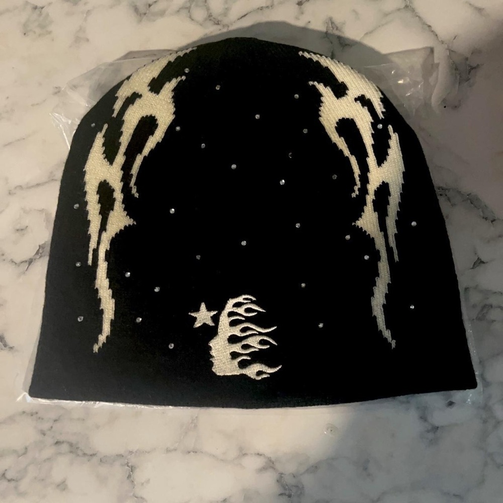 HELLSTAR Flame Beanie ‘Black’